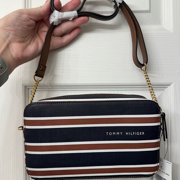 Tommy Hilfiger Stripped Camera Bag - Picture 2 of 3